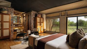 Tent, 1 Bedroom | Peralatan tempat tidur premium, busa memori, bar mini