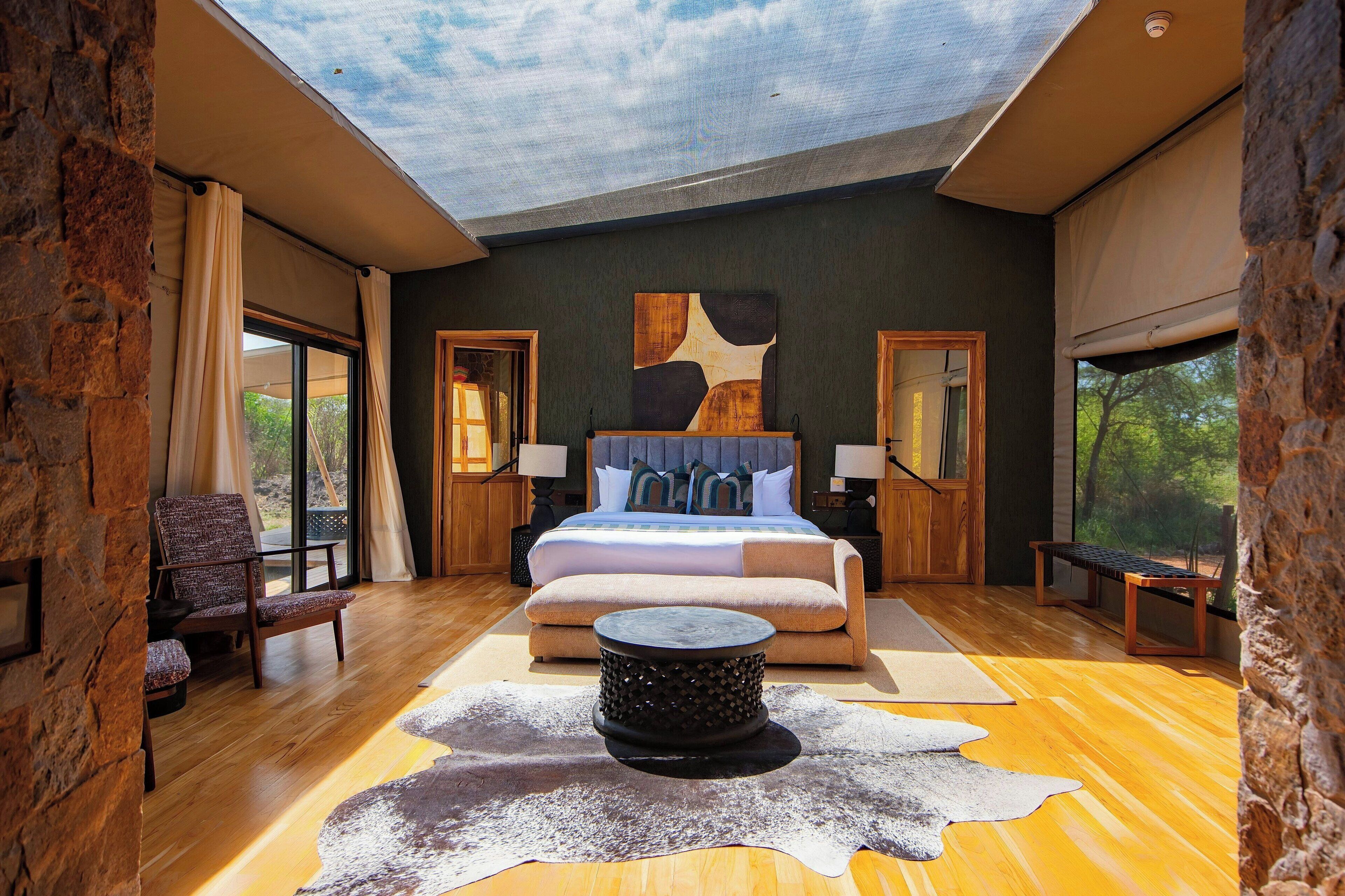 Ropa de cama de alta calidad, colchones con efecto memoria y minibar 