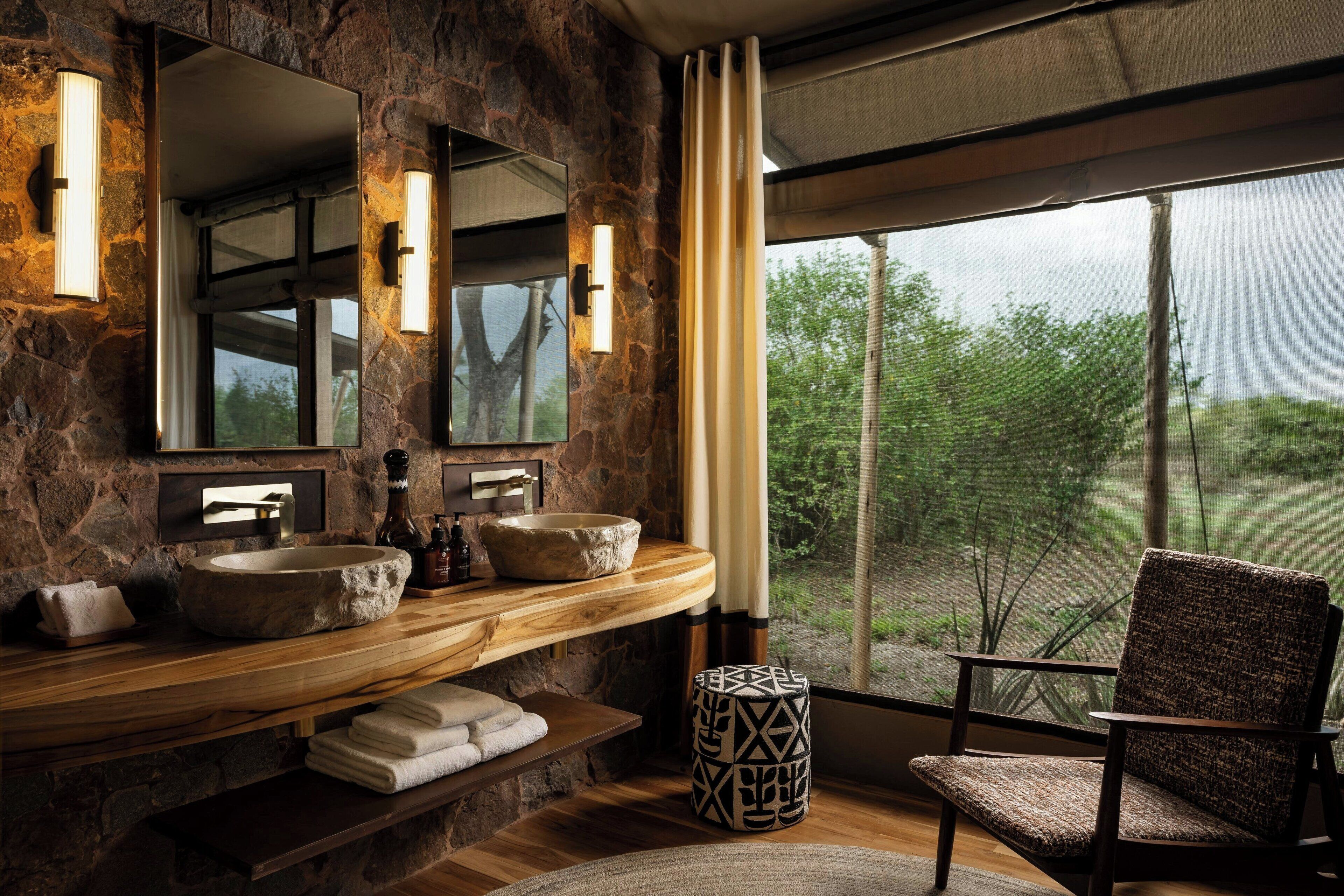 Lều Deluxe, 1 giường đôi | Phòng tắm | Buồng tắm vòi sen, vòi sen thủy lực, đồ dùng nhà tắm miễn phí 