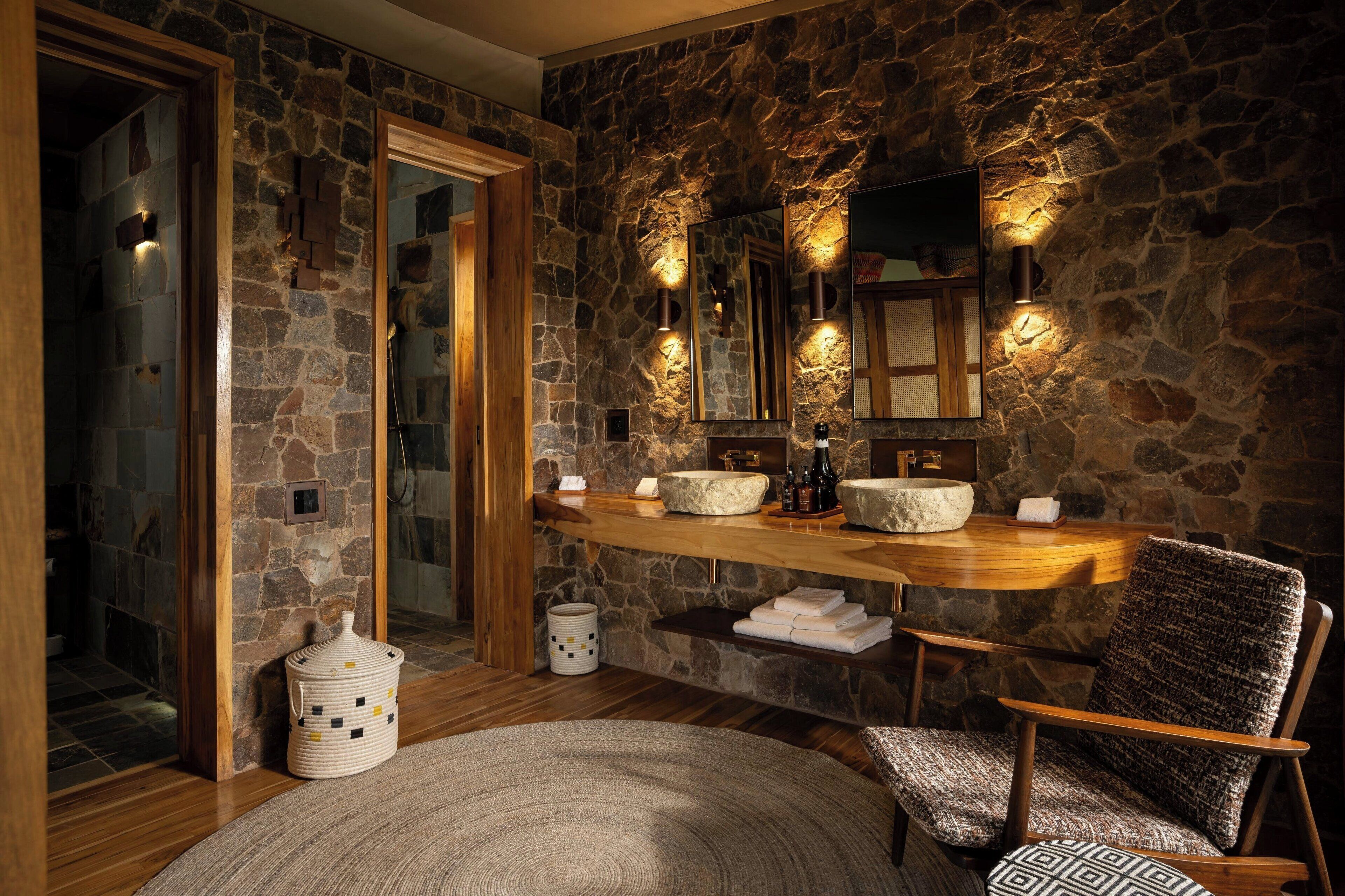 Tienda de campaña, 2 habitaciones | Baño | Regadera, regadera con hidromasaje, amenidades de baño gratuitas 