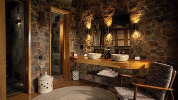 Tienda de campaña, 2 habitaciones | Baño | Regadera, regadera con hidromasaje, amenidades de baño gratuitas