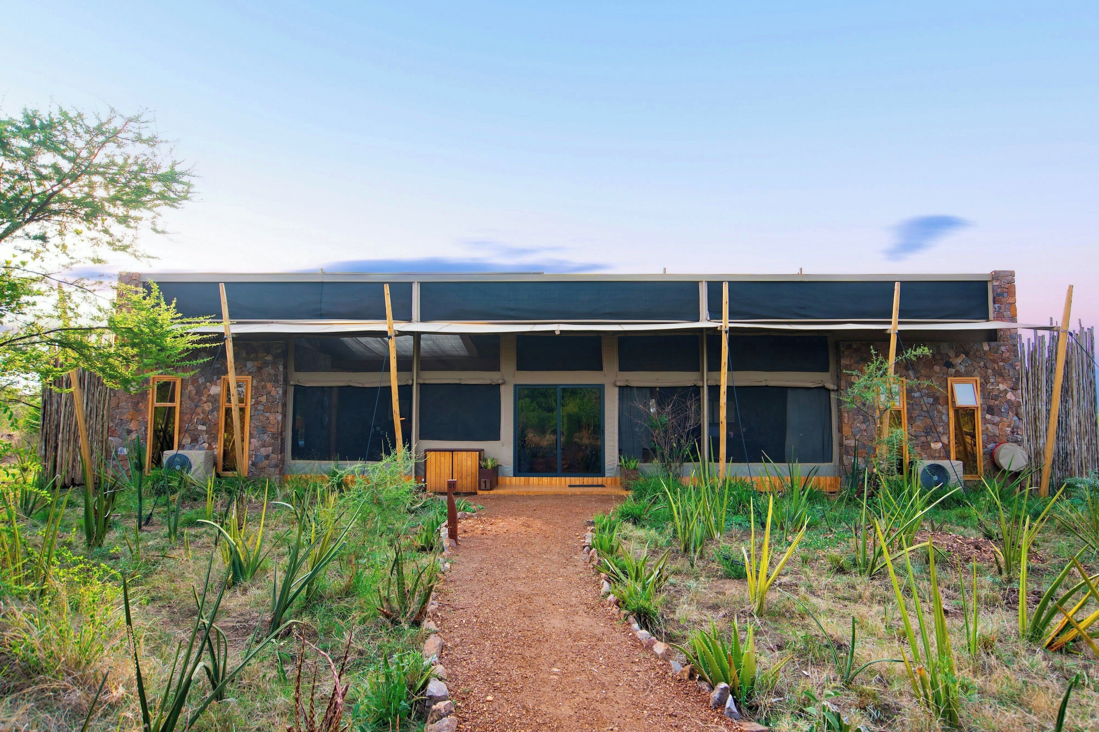 帐篷房, 2 间卧室 | 高档床上用品、记忆海绵床垫、迷你吧、客房内保险箱