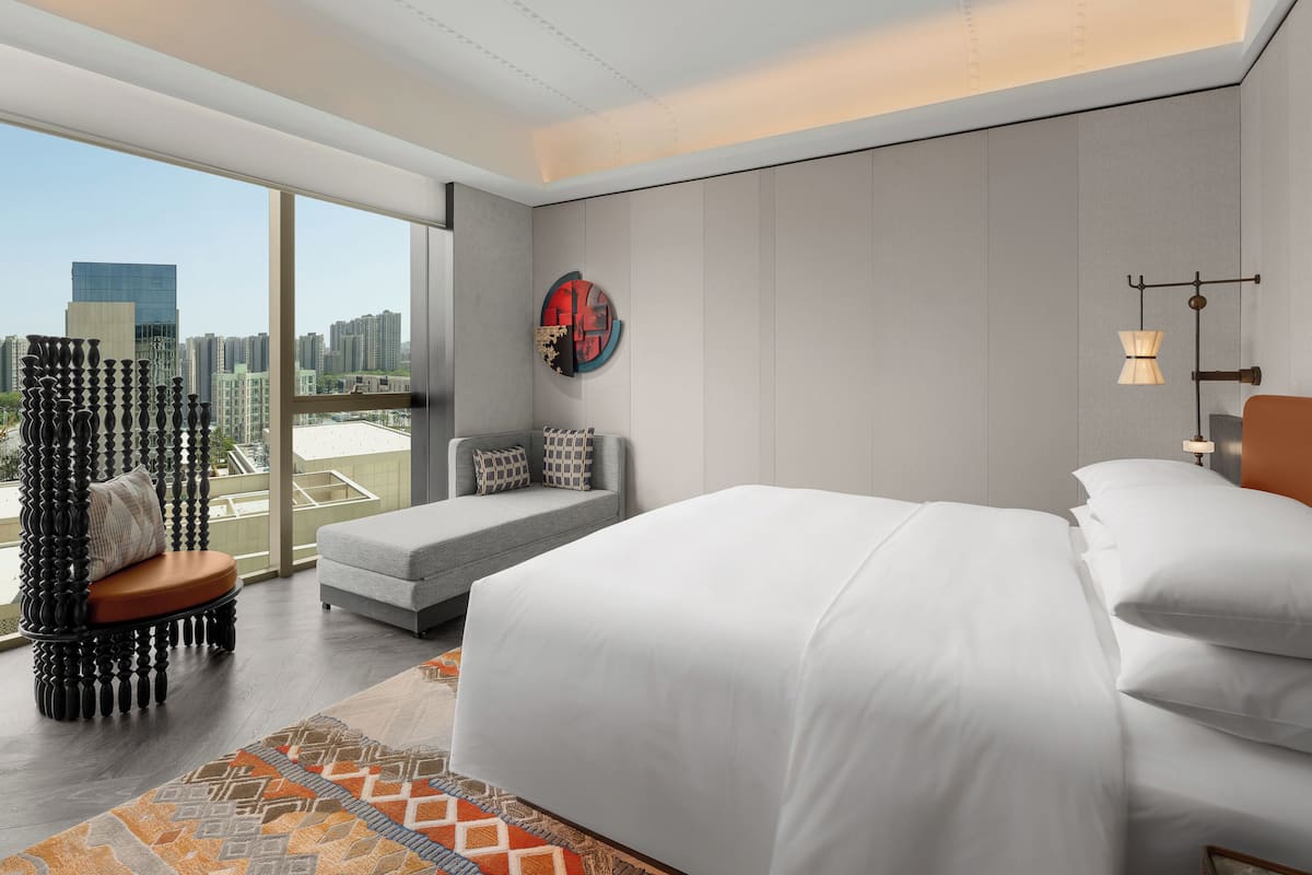 Daunenbettdecken, Minibar, Zimmersafe, Verdunkelungsvorhänge