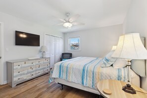 Studio (3 Bedrooms) | Property amenity