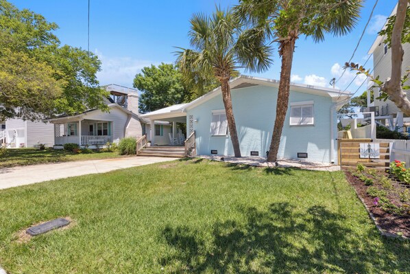 Studio (3 Bedrooms) | Exterior