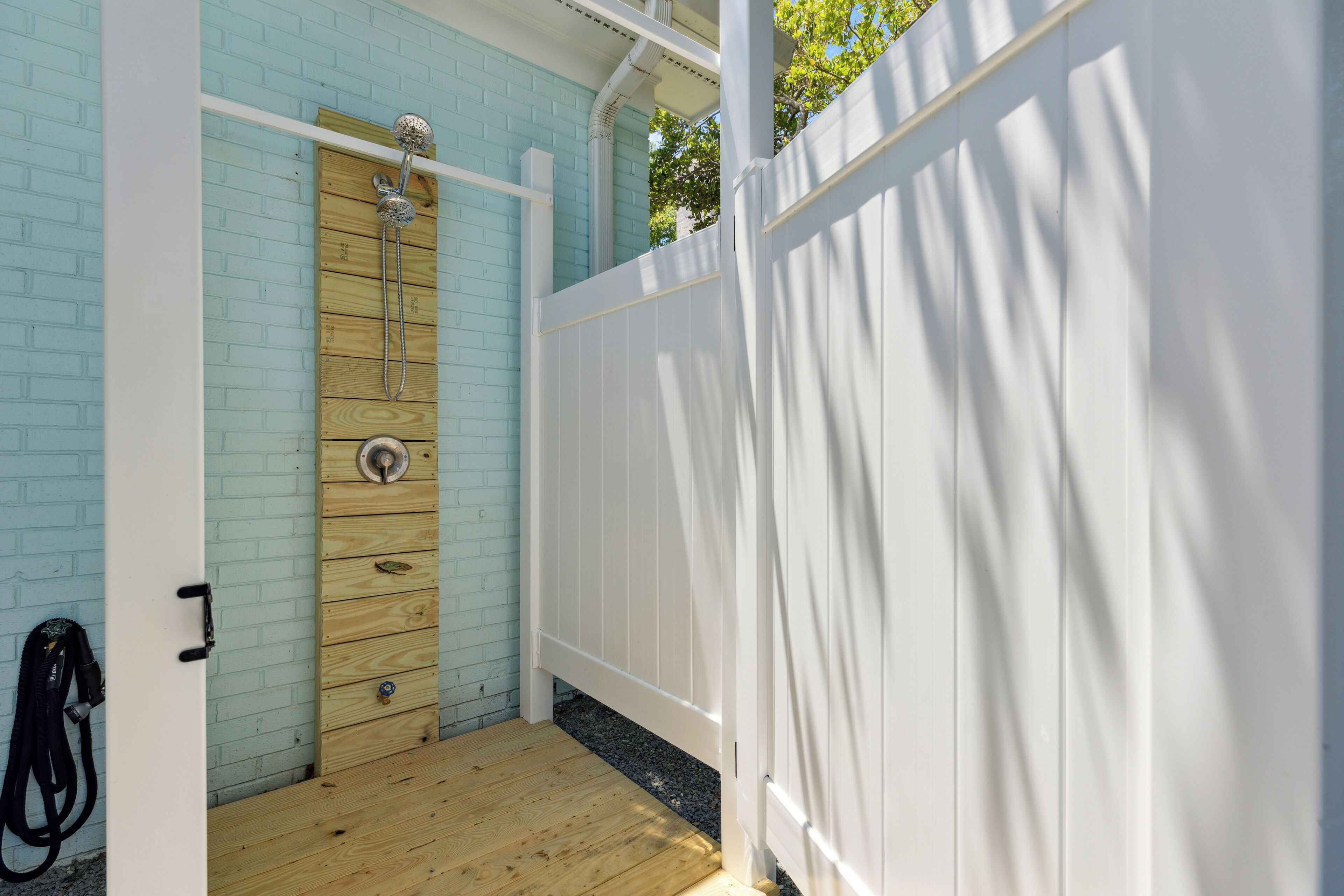 Studio (3 Bedrooms) | Property amenity