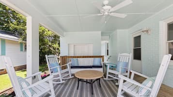 Studio (3 Bedrooms) | Property amenity