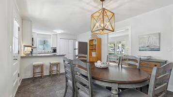 Estudio (3 Bedrooms) | Servicio de la propiedad