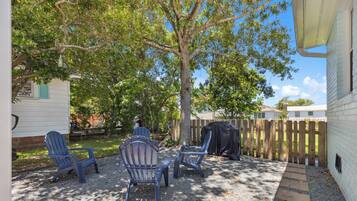 Studio (3 Bedrooms) | Property amenity