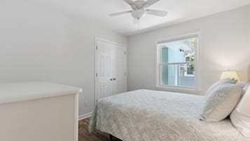 Studio (3 Bedrooms) | Property amenity