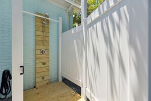 Studio (3 Bedrooms) | Property amenity - Rec Player's Retreat (Carolina Beach)