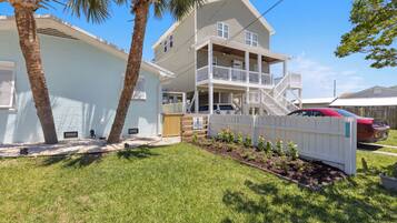 Studio (3 Bedrooms) | Property amenity