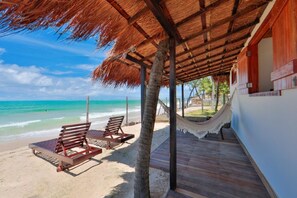 Sea Cabin with Private Pool | Terrace/patio - Pousada Xalés de Maracaípe (Ipojuca)