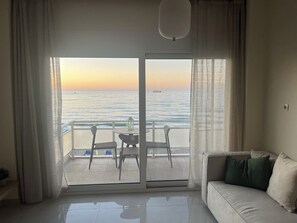 Apartment, Kitchen, Beach View | Living area