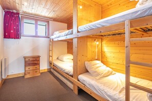 2 chambres, fer et planche à repasser, accès Internet