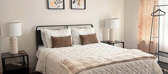 Charming bed & breakfast with Canalside view