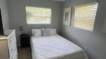 3 bedrooms, WiFi, bed sheets