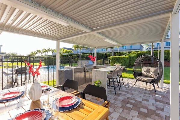 Outdoor dining