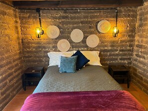Comfort Cabin, Balcony, Lake View | Iron/ironing board
