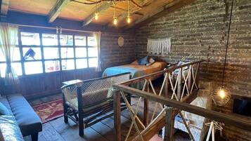 Chalet clásico, 2 habitaciones, balcón, vista a la laguna | Tabla de planchar con plancha