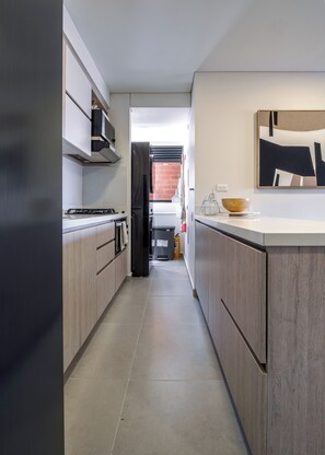 微波炉、烤箱、炉灶、洗碗机