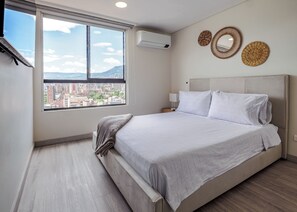 3 多间卧室、熨斗/熨衣板、WiFi、床单