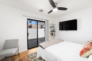 3 bedrooms, iron/ironing board, free WiFi, bed sheets