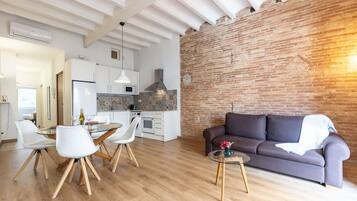 House | 2 bedrooms, Internet