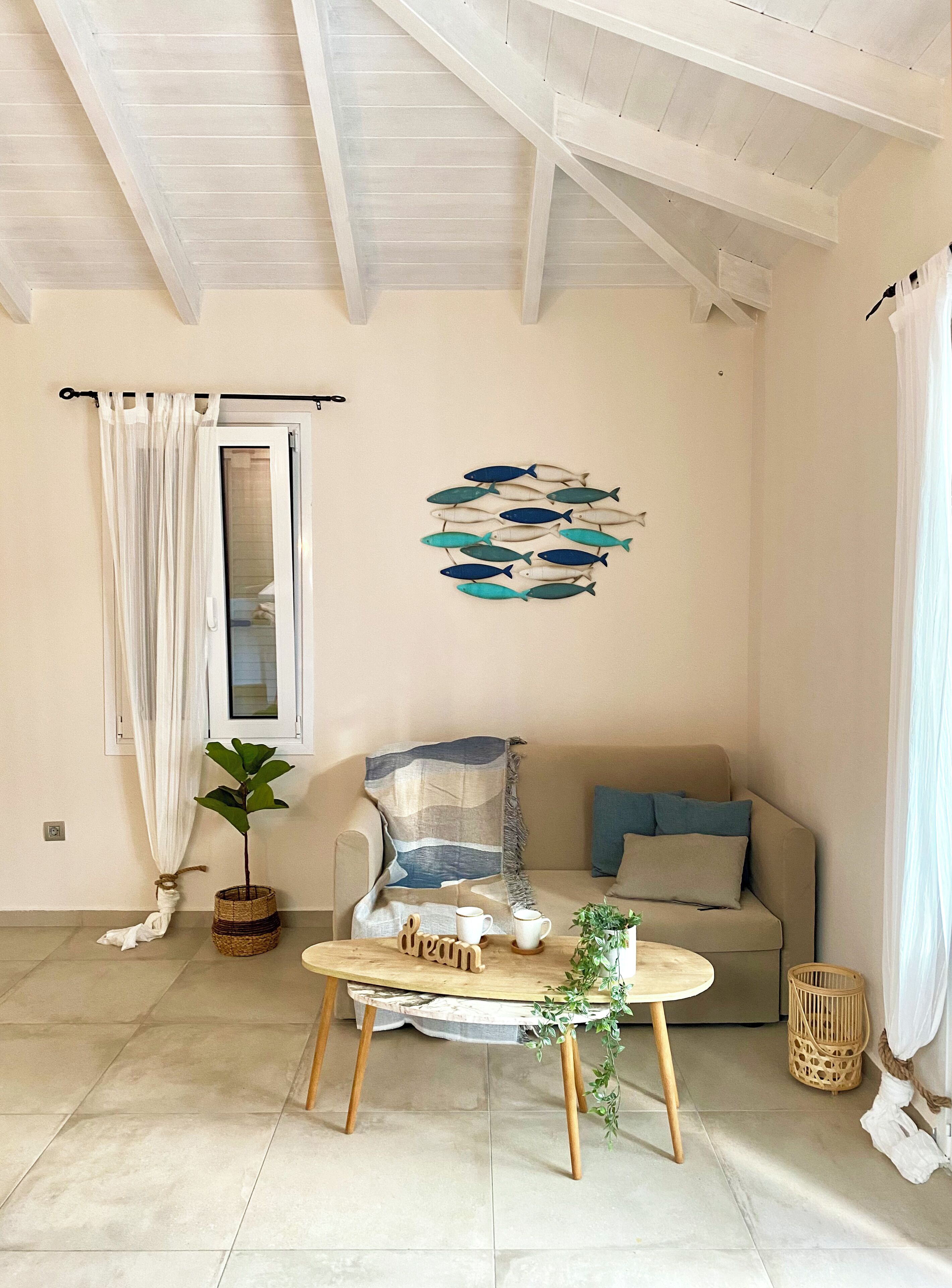 38-inch Smart TV with digital channels