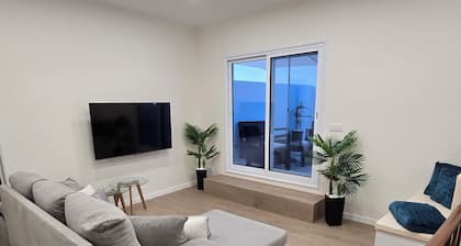 Sea Breeze: Comfortable Azorean House Just Steps Away from the Ocean