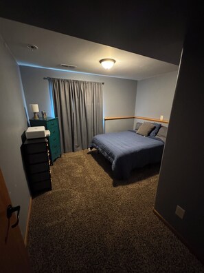 4 bedrooms, WiFi, bed sheets