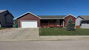 Exterior - Sturgis Rally Rental Located Close to Action (Black Hawk)
