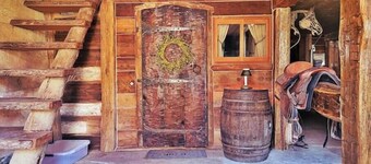 Rustic Luxury w/Horses-Historic Whiskey Distillery