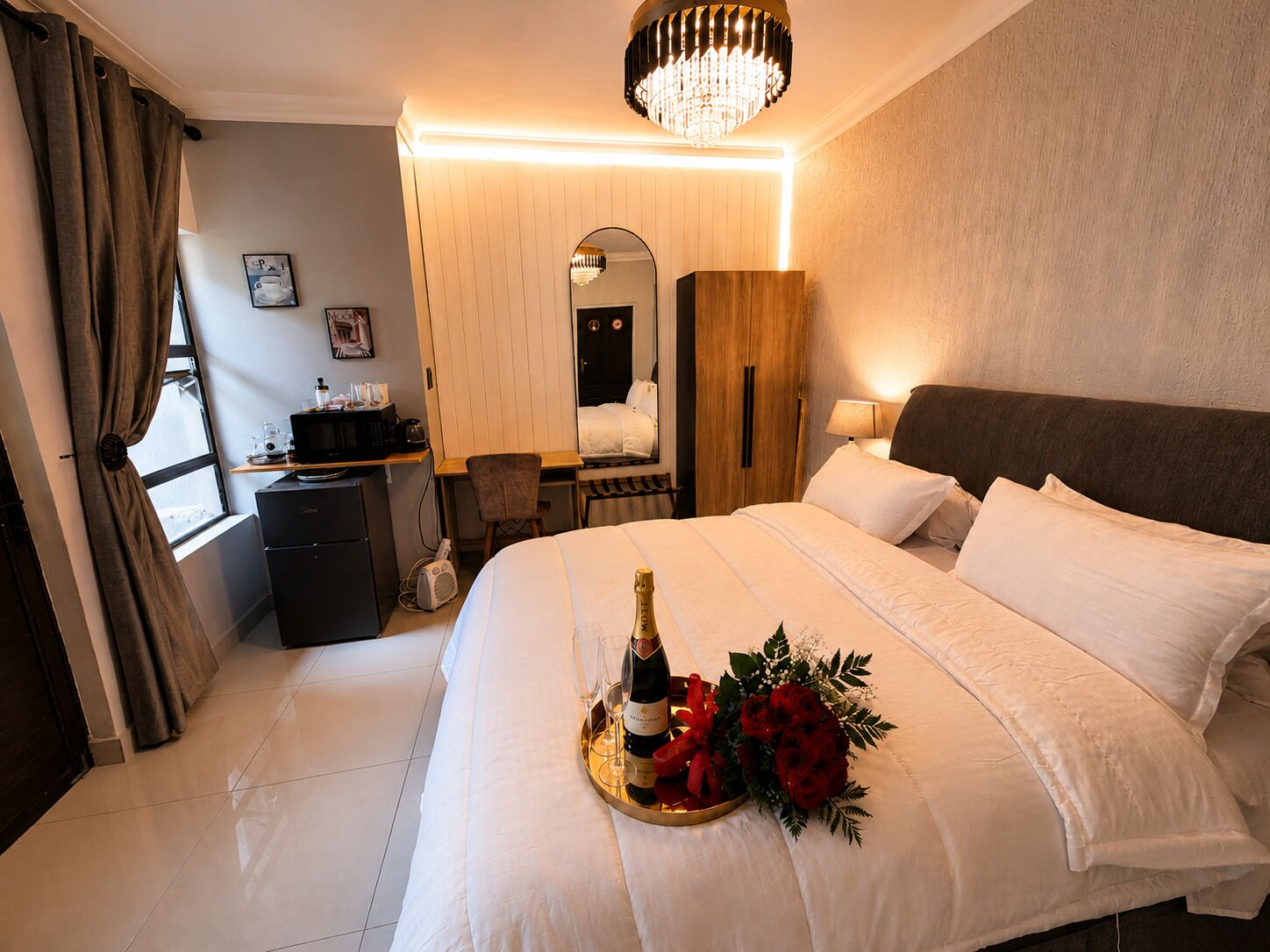 Deluxe Suite | Premium bedding, down comforters, individually decorated