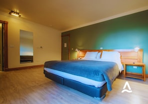 Habitación clásica, 1 cama Queen size, para no fumadores, servicio de limpieza | Wifi gratis y ropa de cama