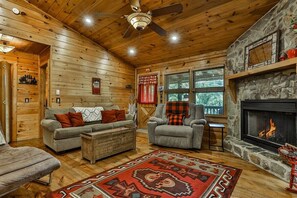 Smart TV, fireplace