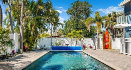 Charming 1-bedroom apartment in enchanting Madeira Beach with WiFi, AC