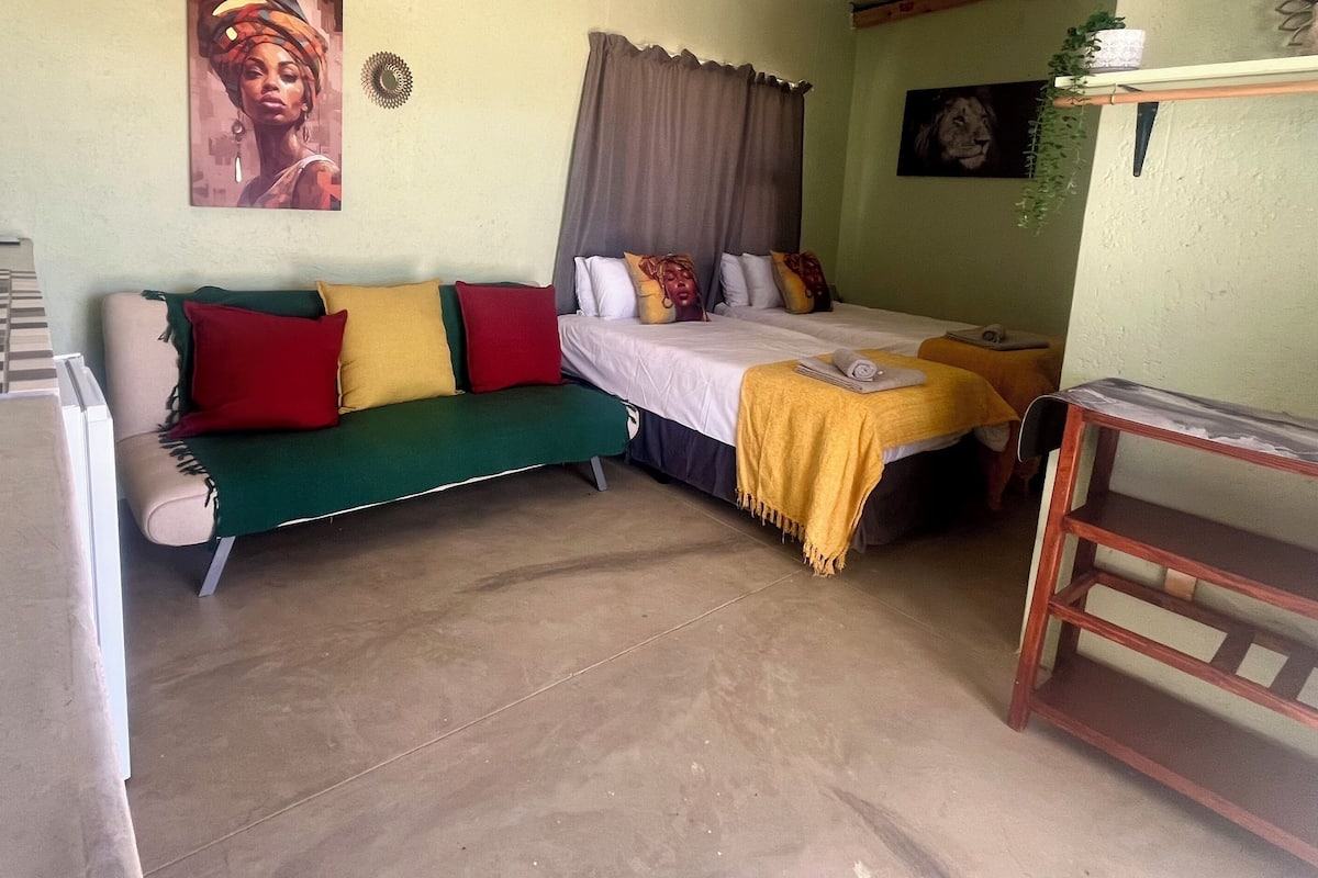 Double or Twin Room, Garden View | Laptop workspace, blackout drapes, free WiFi