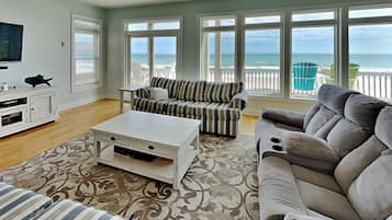 Estudio (6 Bedrooms) | Servicio de la propiedad