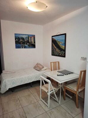 1 Schlafzimmer, Bügeleisen/Bügelbrett, WLAN, Bettwäsche