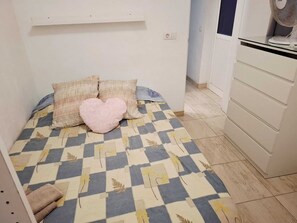 1 bedroom, iron/ironing board, WiFi, bed sheets