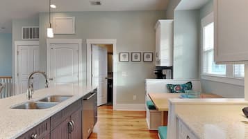 Studio (4 Bedrooms) | Ausstattung der Unterkunft