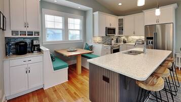 Studio (4 Bedrooms) | Property amenity
