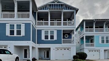 Studio (4 Bedrooms) | Front of property