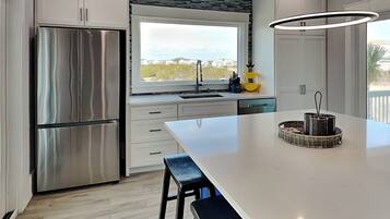 Studio (3 Bedrooms) | Property amenity