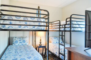 Studio (Multiple Bedrooms) | Property amenity