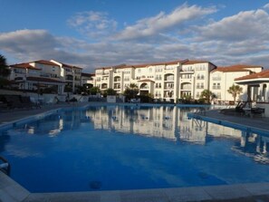 Condo (2 Bedrooms) | Property amenity