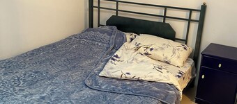 Charming 2-bedroom apartment in peaceful إهدن with WiFi