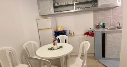 Charming 2-bedroom apartment in peaceful Ű„ÙŰŻÙ with WiFi