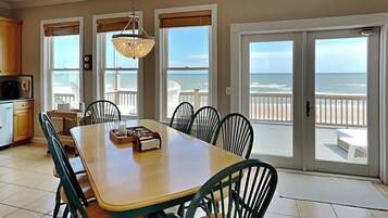 Studio (4 Bedrooms) | Property amenity